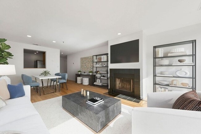 Building Photo - 4 Canal Park