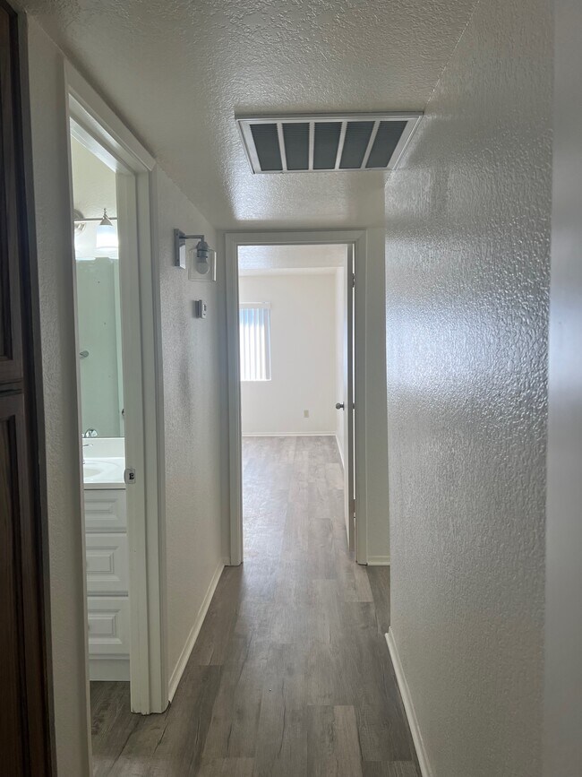 Building Photo - 8257 W Santa Cruz Blvd