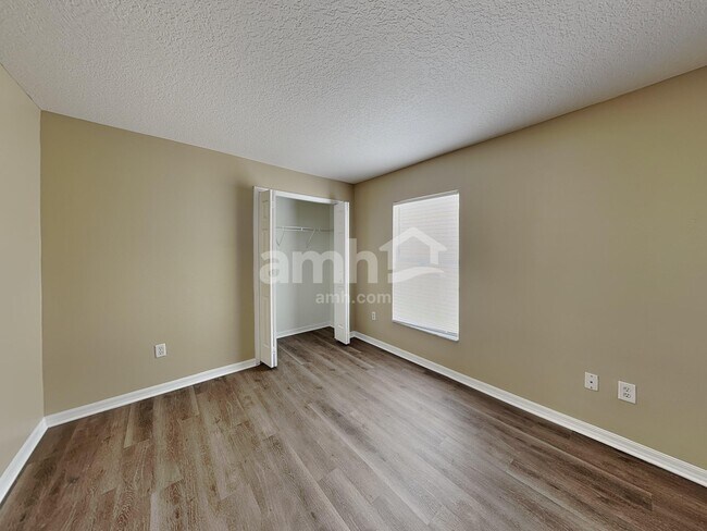 Building Photo - 227 Sikes Ct