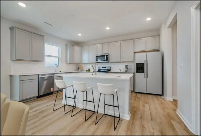 Building Photo - 16465 Mount Logan Rd