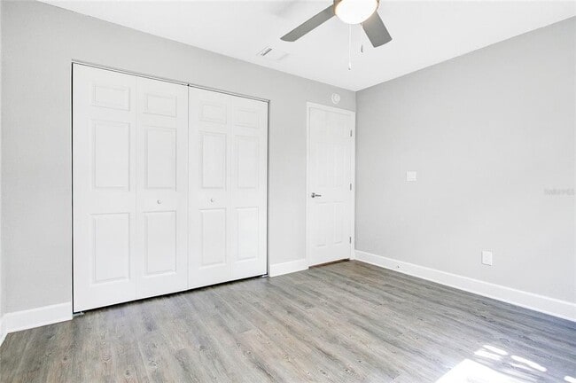 Building Photo - 2560 Woodgate Blvd