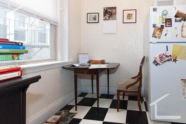 Building Photo - Very nice 2 Bed in Allston...