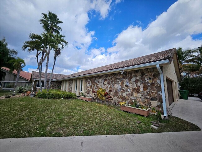 Building Photo - 197 NW 113th Way