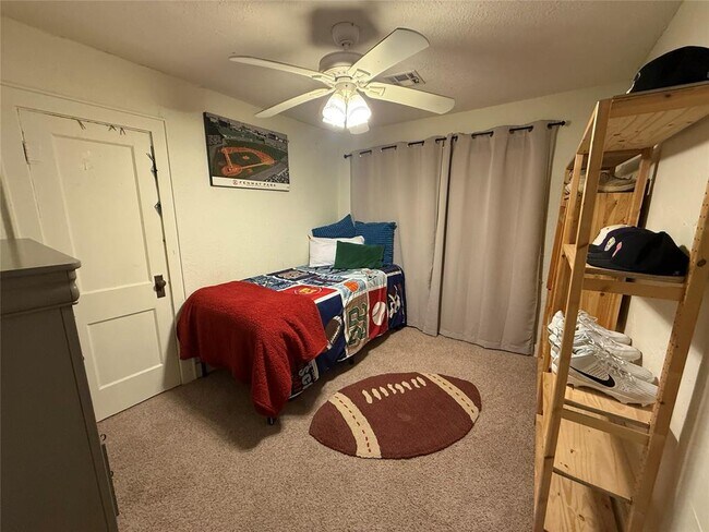 Building Photo - 4900 N College Ave