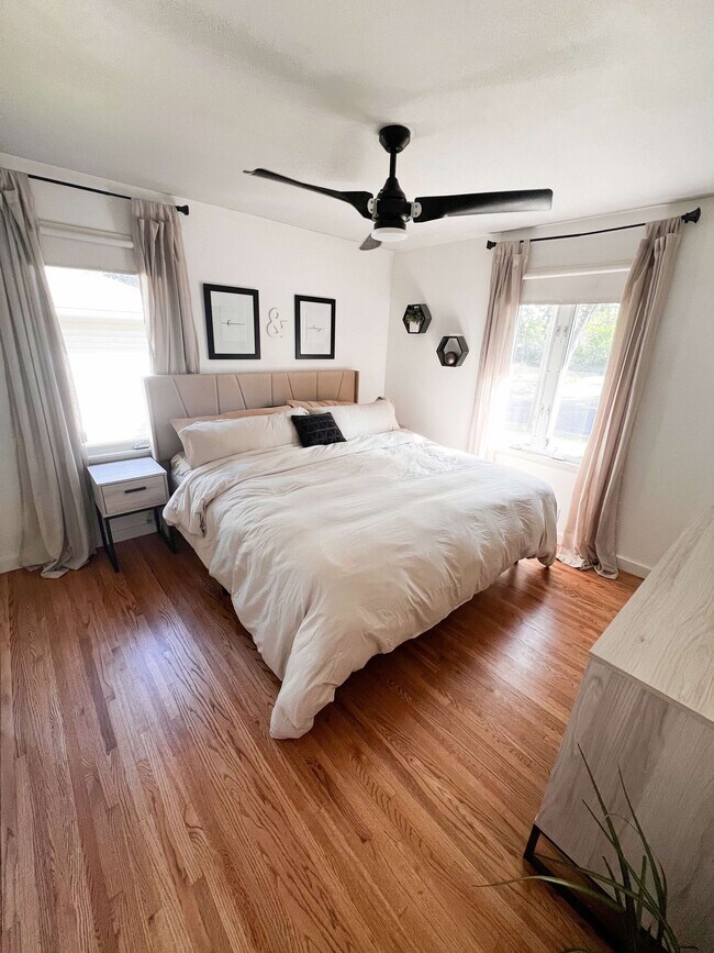 Bed 1 - 8434 Colfax Ave S