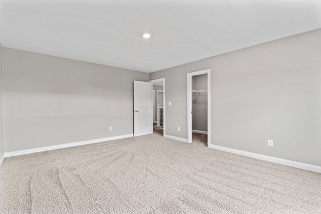 Building Photo - Fenced Yard, Zionsville Schools, Pet Friendly