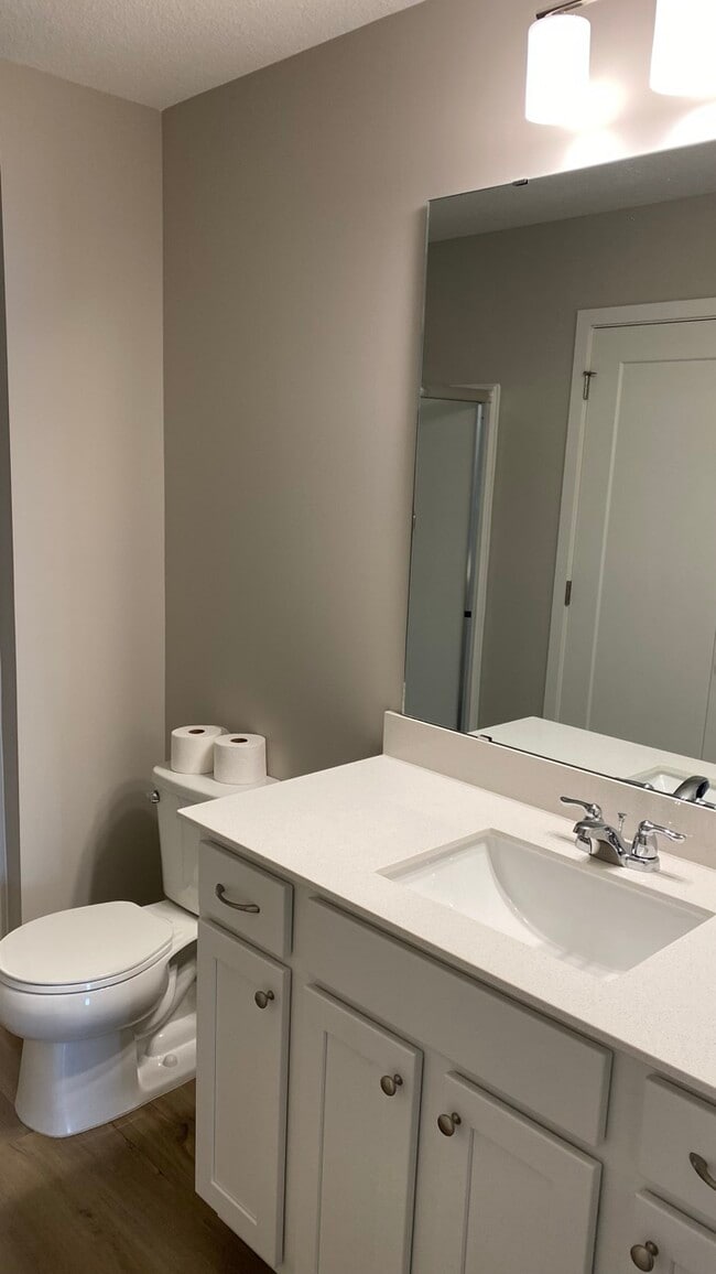 Building Photo - 1515 Carroll Ave