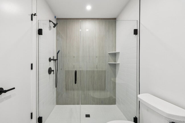 Building Photo - 325 Manville Rd