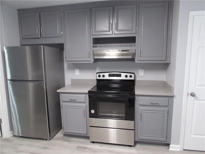 Building Photo - 1774 Twin Brooks Dr SE