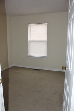 Building Photo - 3 Bedroom, 2.5 Bath Townhouse for Rent