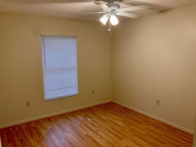 Building Photo - 6170 W Pinedale Cir