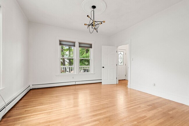 Building Photo - 37 1st St