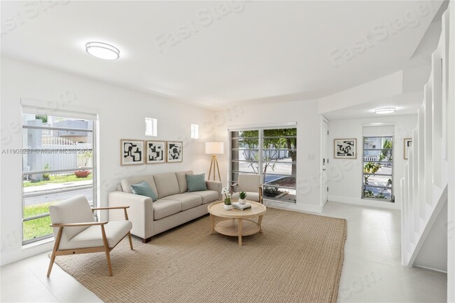 Building Photo - 3597 SW 17th St