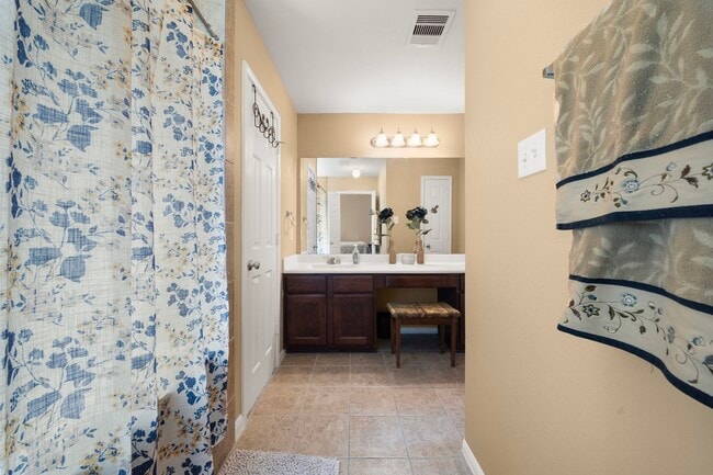 Building Photo - 2621 Wilson Creek Dr