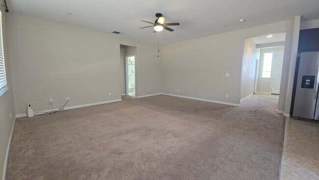 Building Photo - 1443 Greenbrier Dr