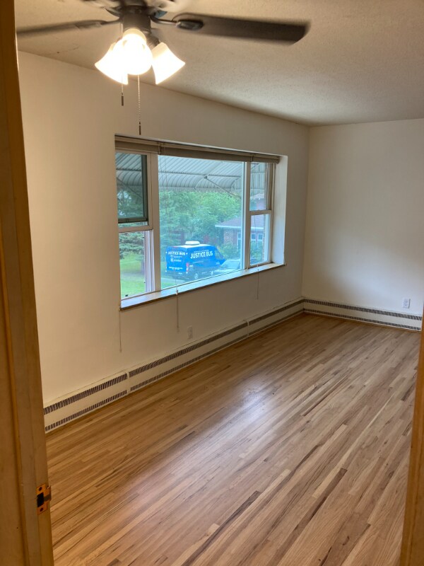 Building Photo - 408 6th St SW
