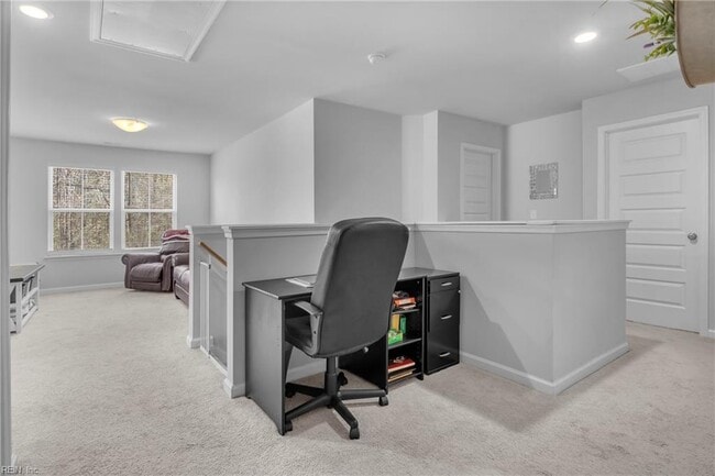 Building Photo - 106 Village Pointe Dr