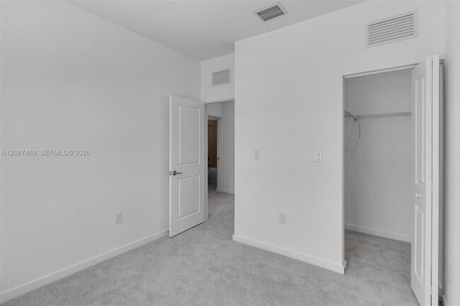 Building Photo - 1081 SW 3rd St