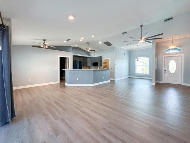 Building Photo - 13280 Foresman Blvd