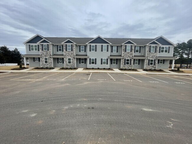 Building Photo - 2 bd 2.5 ba Townhouse