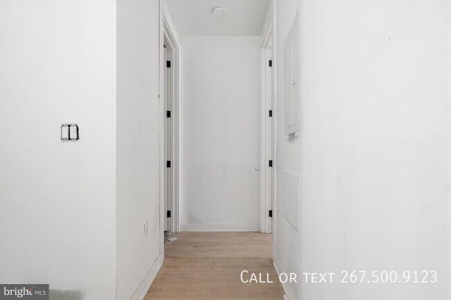 Building Photo - 1306 N Front St