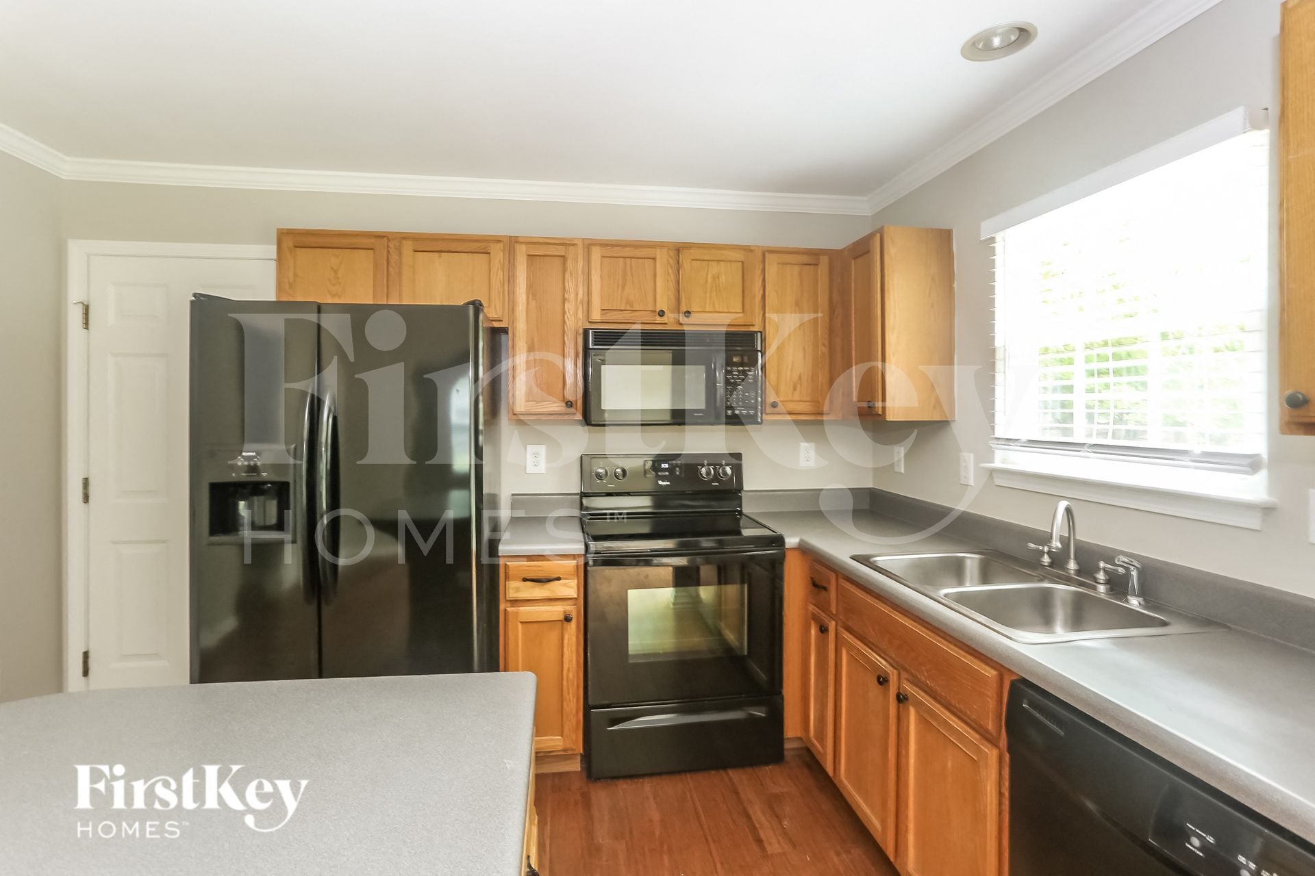 Building Photo - 5841 Branthurst Dr