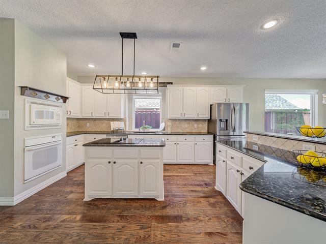 Building Photo - 520 Layton Dr