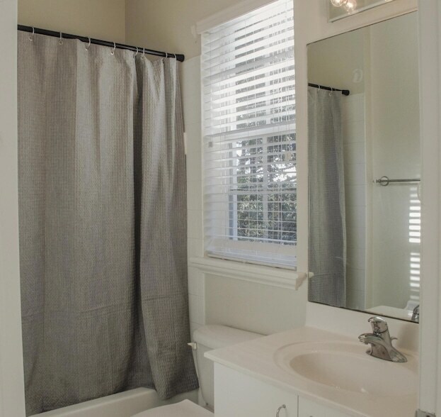 Building Photo - 124 Jesup Ln