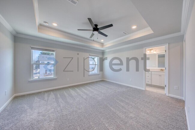 Building Photo - 1467 Hasse Ave