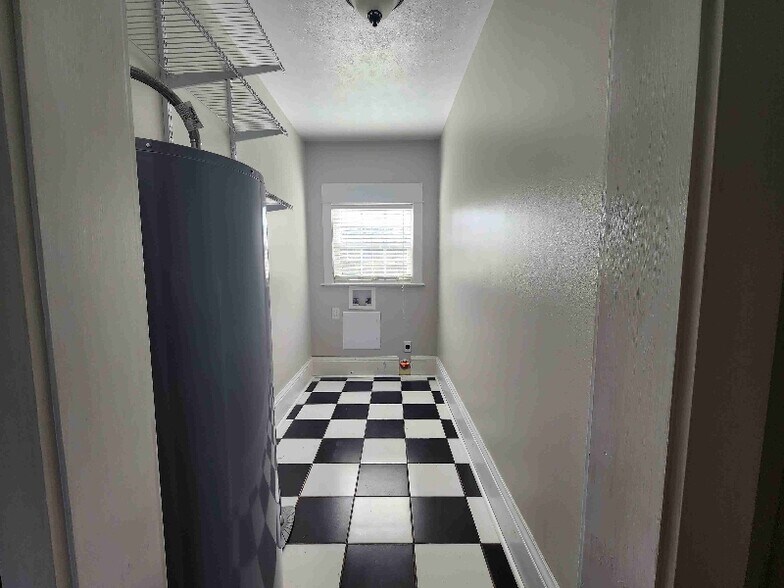 Building Photo - 149 Cedar Ln