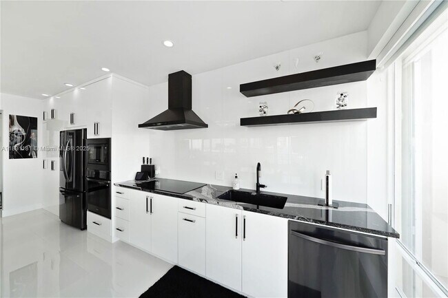 Building Photo - 4020 Galt Ocean Dr