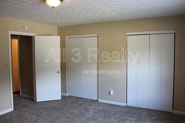 Building Photo - 195 Meadowbrook Ct