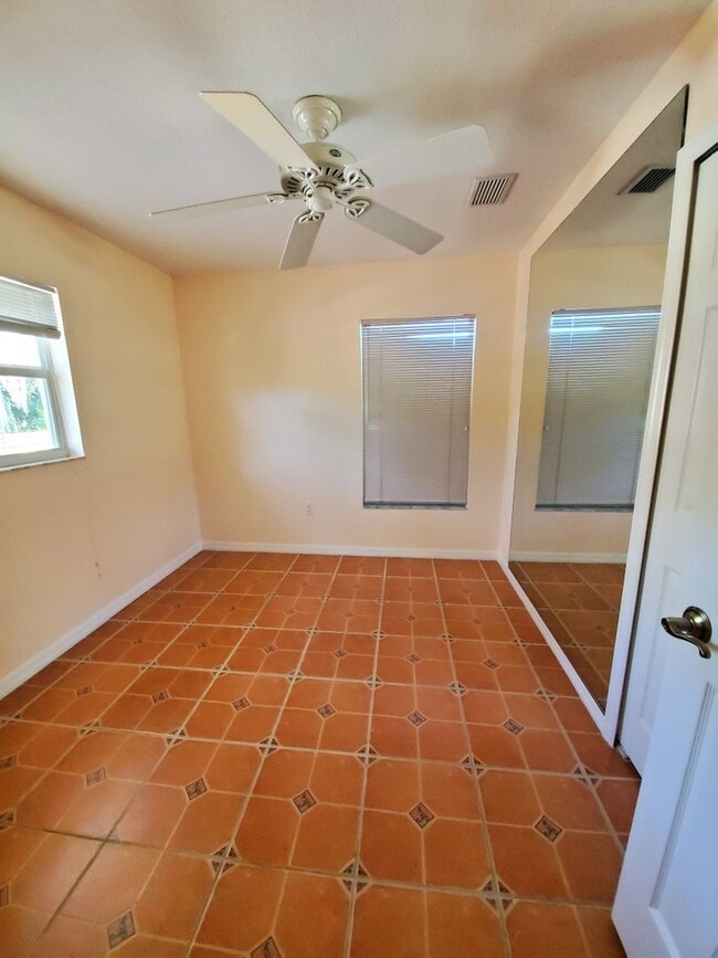 Building Photo - Venice, FL 3BR/2BA/2CG Single Family Home