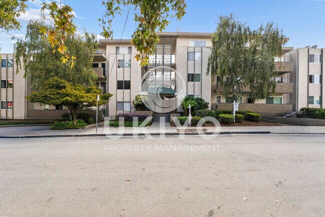 Building Photo - 360 Vernon St
