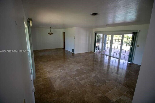 Building Photo - 9041 SW 88th St