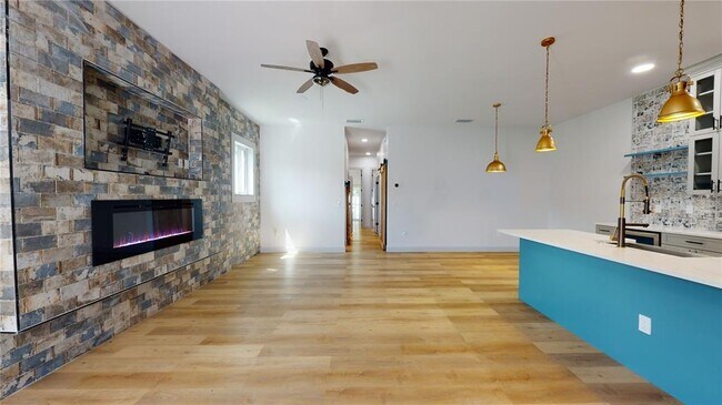 Building Photo - 1246 Bass Blvd