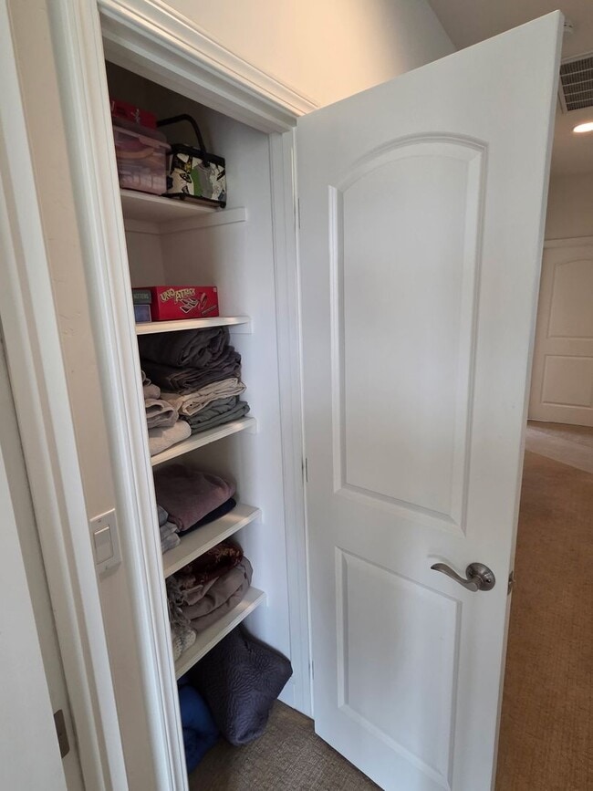 Building Photo - Beautiful home for rent in Atascadero