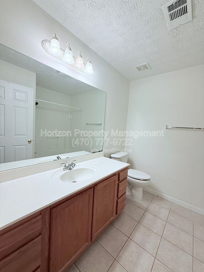 Building Photo - 3987 Hidden Hollow Dr
