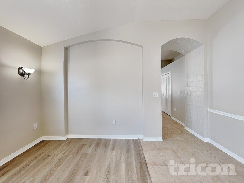 Building Photo - 9588 Southern Charm Cir