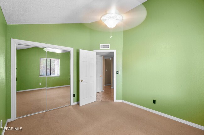 Building Photo - 4644 Loma De Cobre Dr