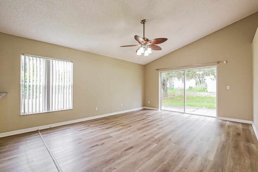 Building Photo - 3005 Lorimer Ct