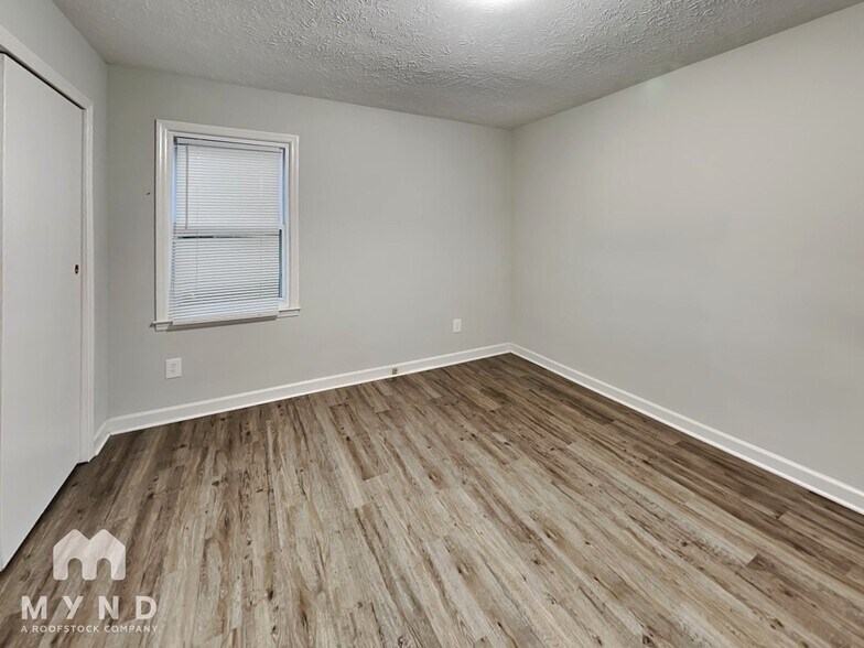 Building Photo - 2286 Briarwood Cir SW