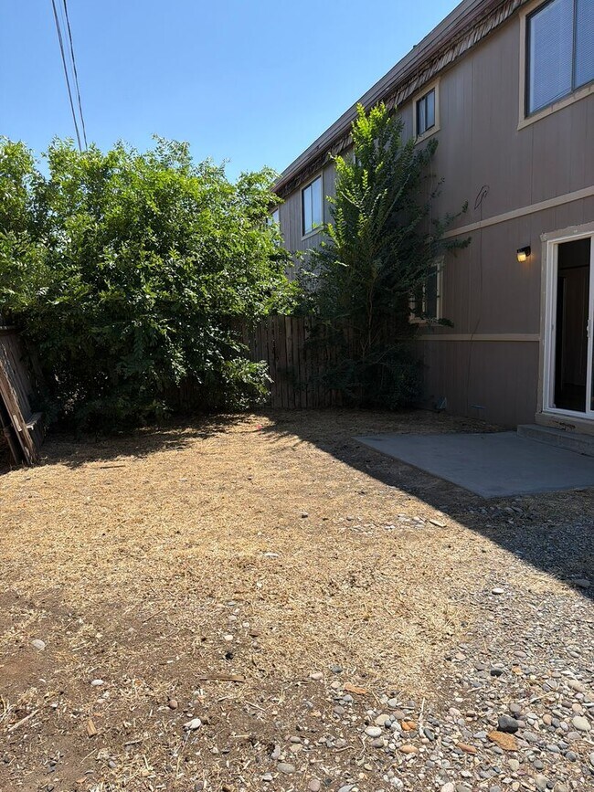 Building Photo - 3211 Opal Ct
