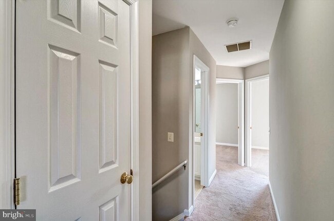 Building Photo - 43787 Virginia Manor Terrace