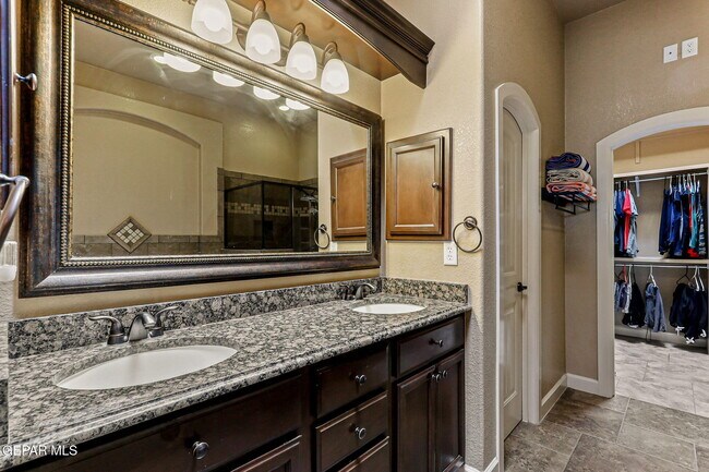Building Photo - 3136 Destiny Point Dr