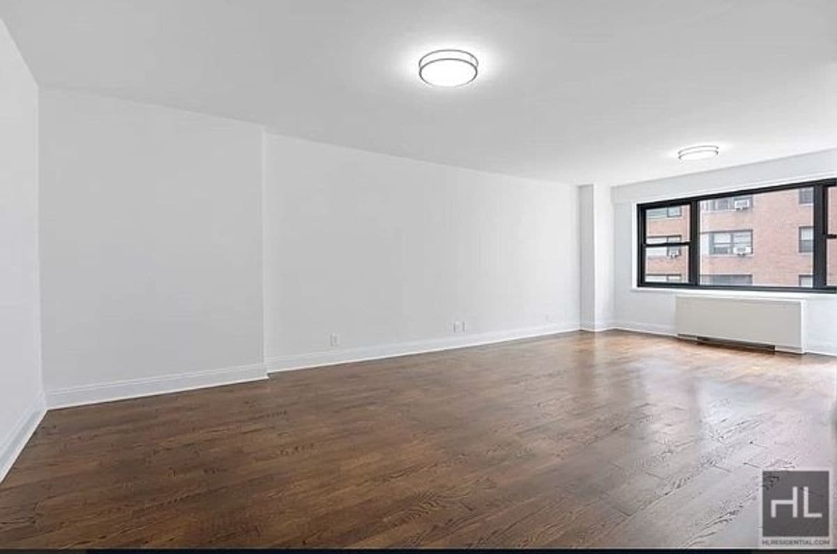 Building Photo - EAST 56 STREET