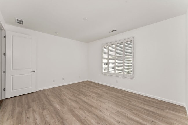Building Photo - 9876 Sunderland Way