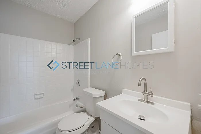 Building Photo - 3601 Dunhill Dr