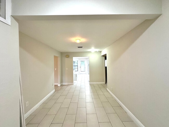 Building Photo - 8161 Winged Foot Dr