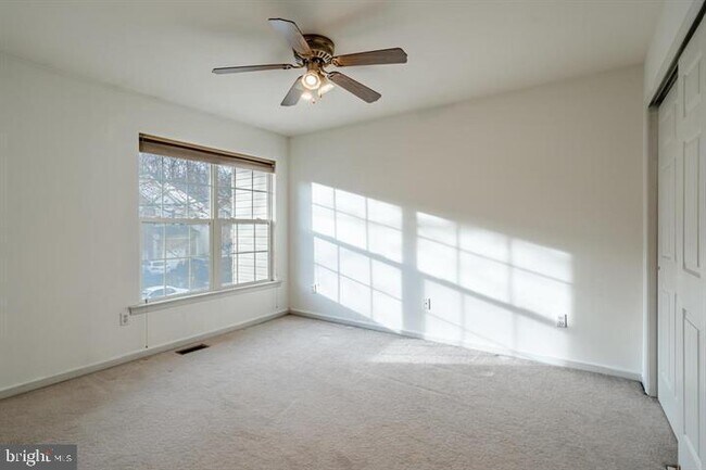 Building Photo - 143 Birchwood Dr